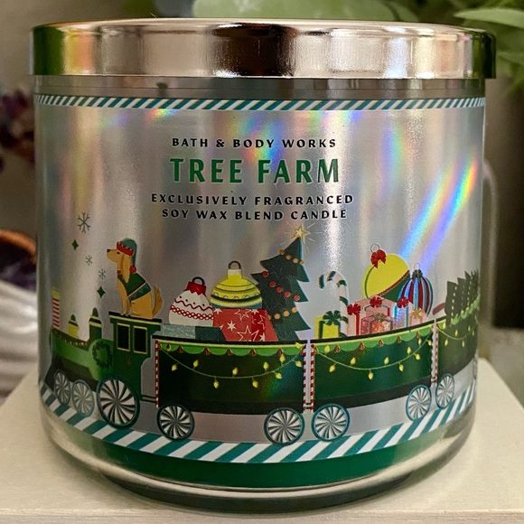 🆕🌲 BATH & BODY WORKS “TREE FARM” SCENTED 3-WICK CANDLE. BRAND NEW IN BOX! - Picture 1 of 5